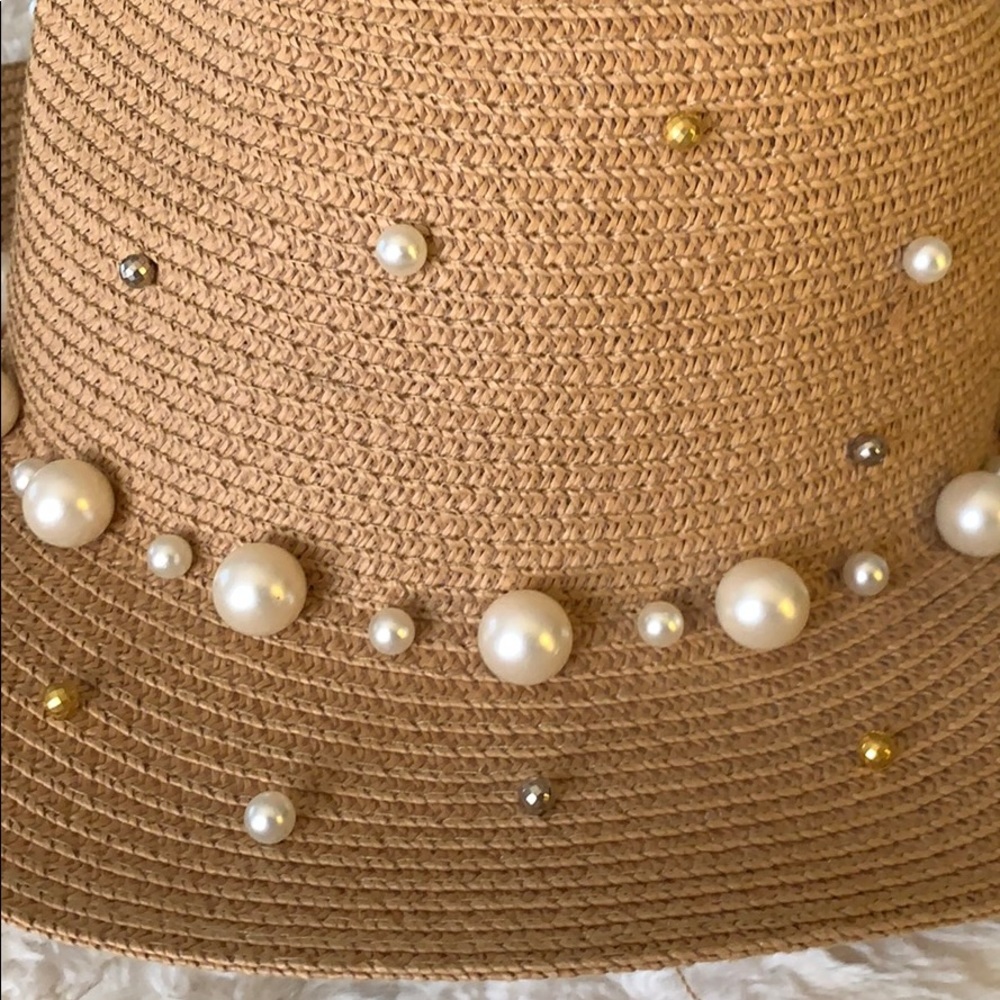 The perfect spring/summer hat ☀️ never worn